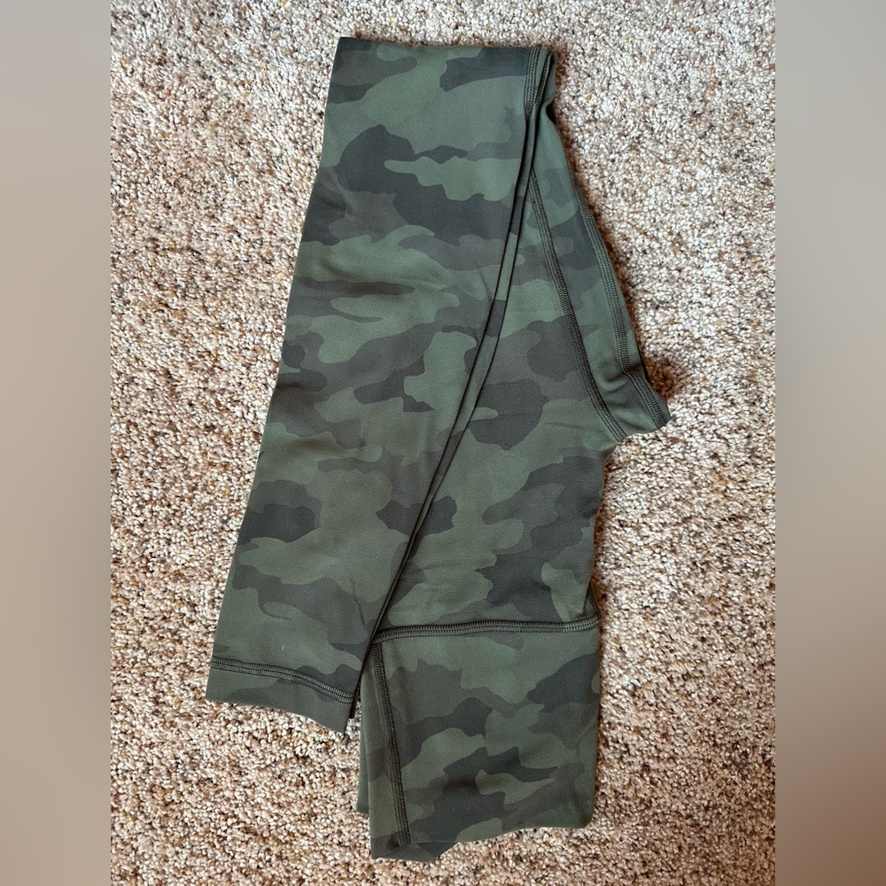 Lulemon yoga or workout or lounge pants